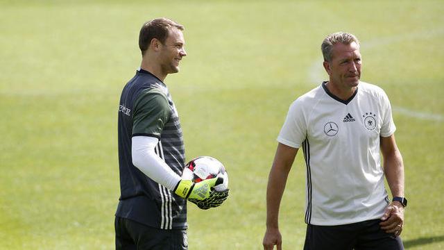 外宣称自己 外宣称自己