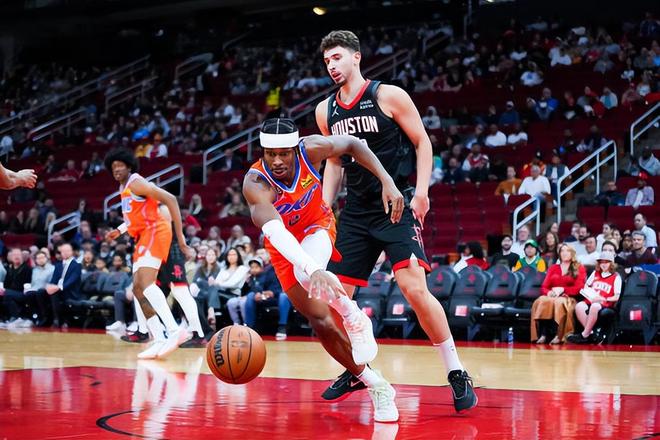 球对前锋的 球对前锋的